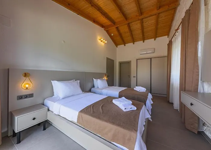 Bayindirda Korunakli 4 Kisilik Kaş