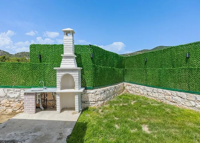 Bayindirda Korunakli 4 Kisilik